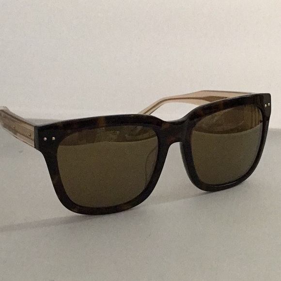 BOTTEGA VENETA SUNGLASSES FOR LADIES.